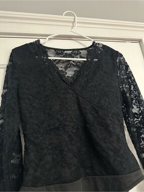 Black Lace V-Neck Long Sleeve bodysuit